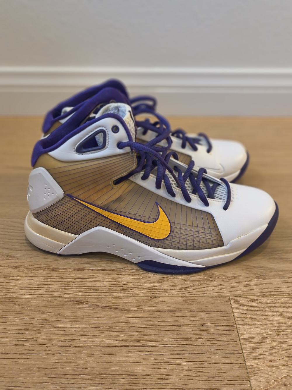 Kobe Hyperdunk - Home - Picture 2 of 10